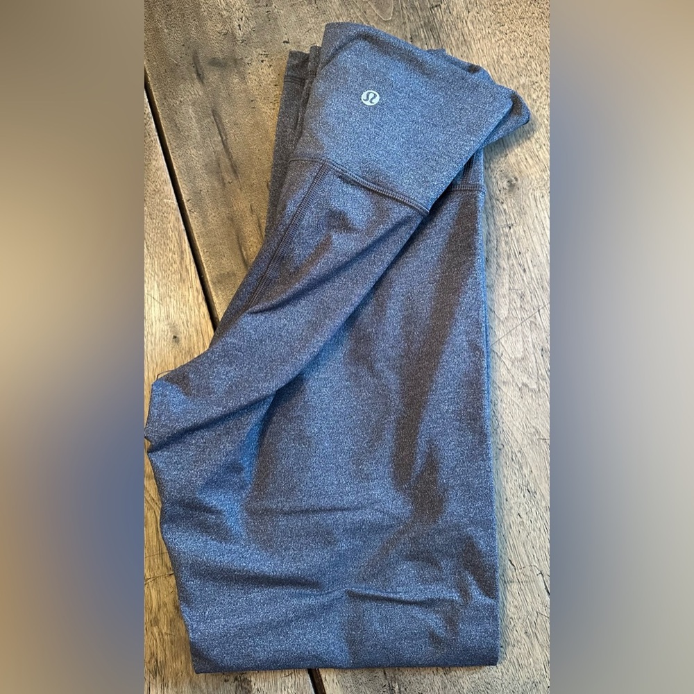 GUC Lululemon Wunder Under Leggings Heather Grey Size 10.
